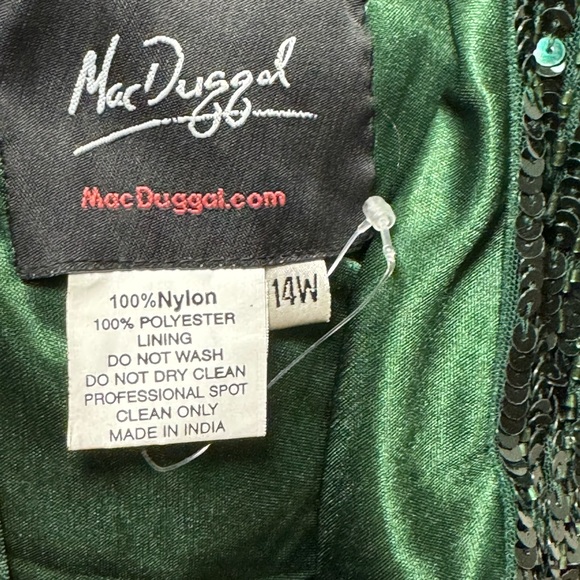 NWT Mac Duggal Cap 5441 Sleeve Sequined Evening Gown in Forest Green Size 14W - Picture 4 of 11